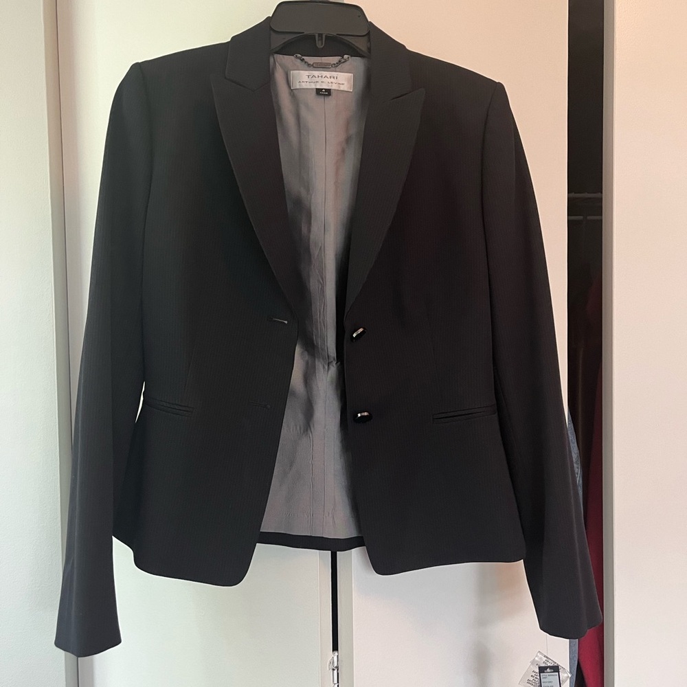 Tahari ASL Pencil Skirt Suit Set - navy/grey pinstripe size 4 NWT